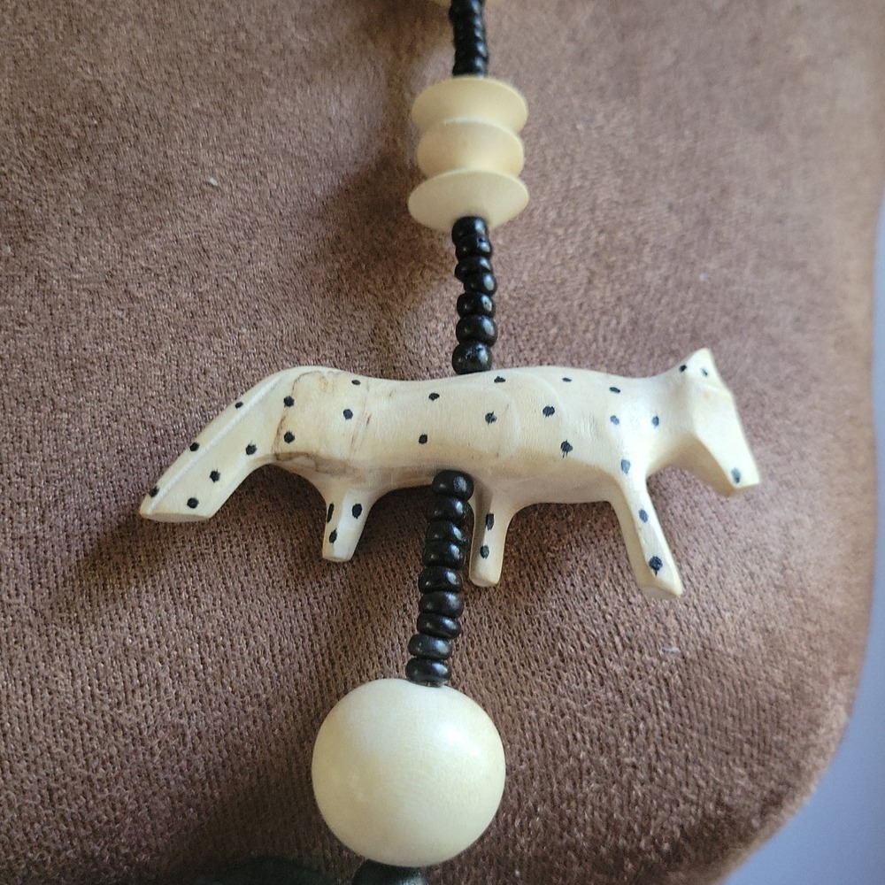 Vintage Hand Carved Wood Bone Safari Animal Elephant Leopard Necklace Eclectic - Picture 4 of 8